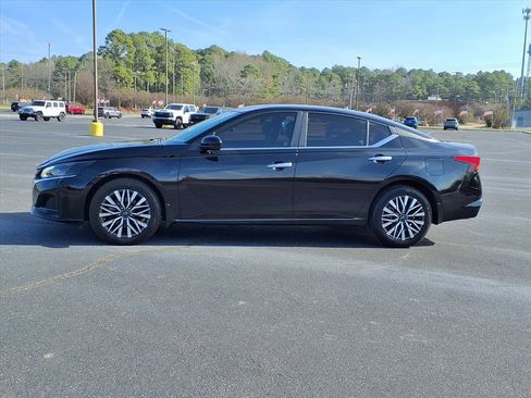 Used 2023 Nissan Altima 2.5 SV image 15