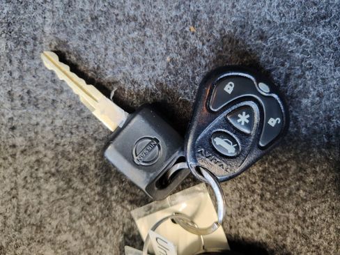 Used 2023 Nissan Versa S image 28