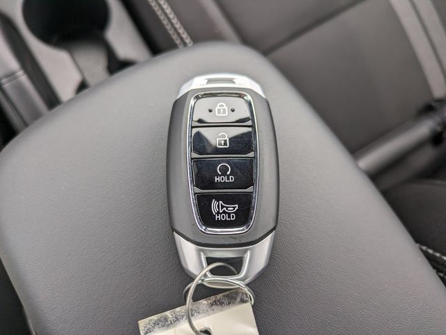 Used 2026 Hyundai Venue SEL FWD image 31