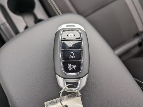 Used 2026 Hyundai Venue SEL FWD image 31