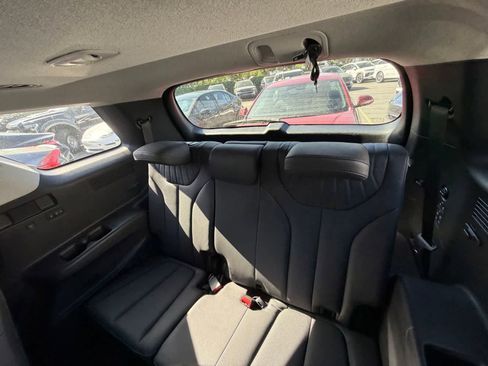 Used 2023 Hyundai Palisade Limited w/ Cargo Package FWD image 5