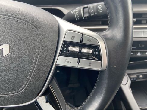 Used 2025 Kia Telluride S FWD image 26