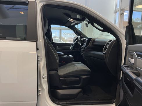 Used 2022 RAM 3500 Big Horn AWD/4WD image 35