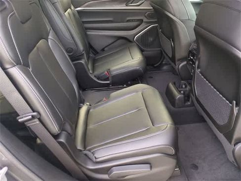 New 2025 Jeep Grand Cherokee L Limited w/ Trailer Tow Package image 21