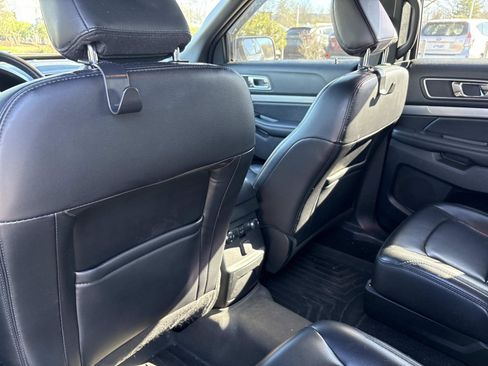 Used 2019 Ford Explorer XLT w/ Equipment Group 202A image 30