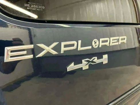 Used 2017 Chevrolet Express 2500 image 48