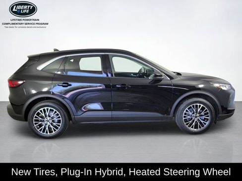 Used 2023 Ford Escape SE FWD image 2