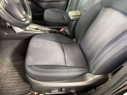 Used 2015 Subaru Forester 2.5i Premium w/ All-Weather Package image 10