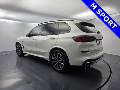 Certified 2022 BMW X5 xDrive45e w/ M Sport Package image 6