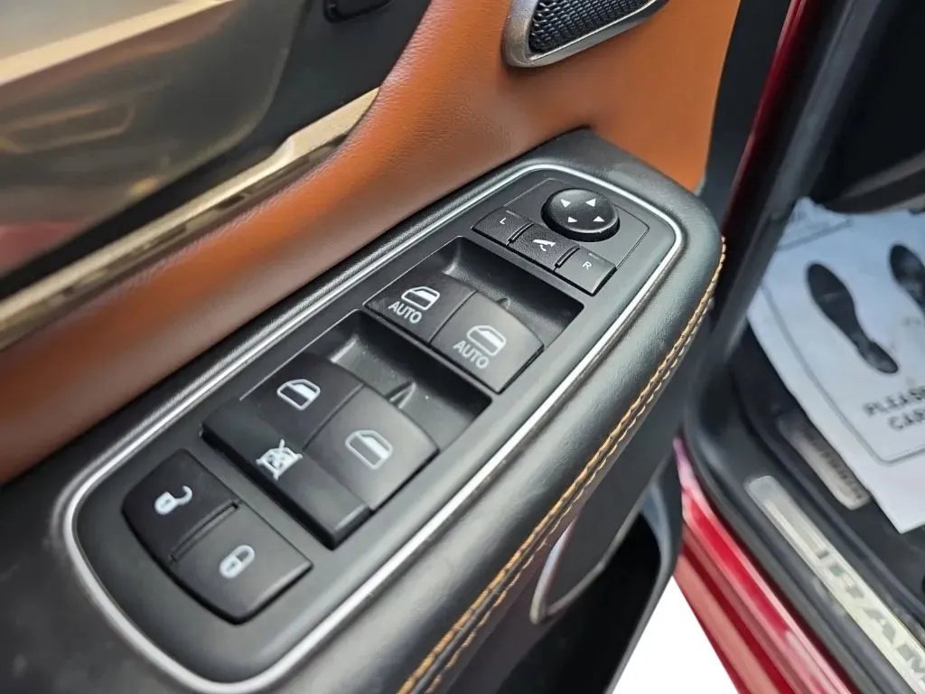 Used 2021 RAM 1500 Limited AWD/4WD image 16