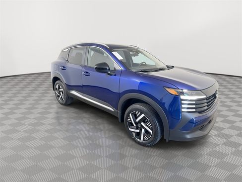 New 2026 Nissan Kicks SV image 2