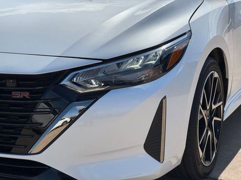 Used 2025 Nissan Sentra SR image 9