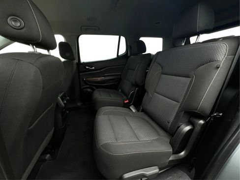 Used 2023 GMC Acadia SLE FWD image 17
