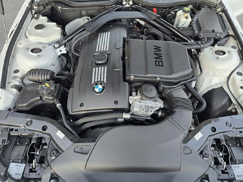 Used 2015 BMW Z4 sDrive35is RWD image 23