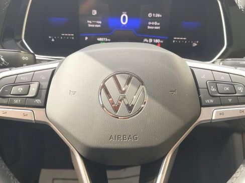 Used 2023 Volkswagen Jetta SE FWD image 19