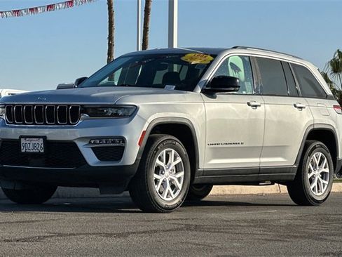 Certified 2022 Jeep Grand Cherokee Limited image 11