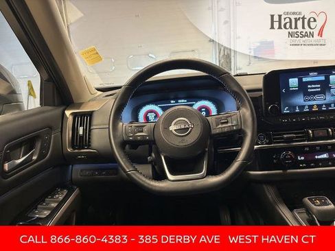 Certified 2022 Nissan Pathfinder Platinum w/ Cargo Package image 18