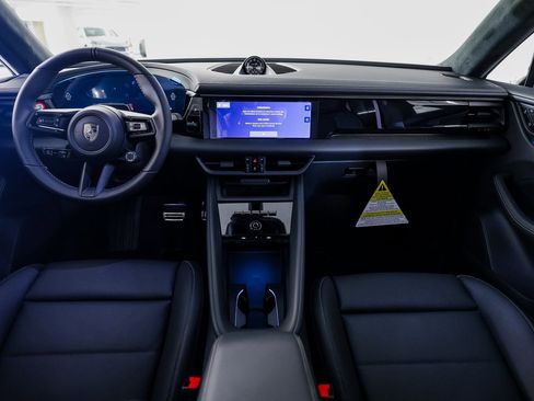 New 2026 Porsche Macan Turbo Electric image 25