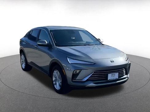 Used 2025 Buick Envista Preferred image 3