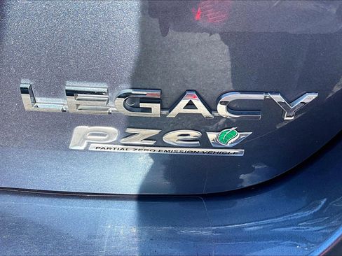 Used 2017 Subaru Legacy 2.5i Premium w/ Moonroof Package image 8