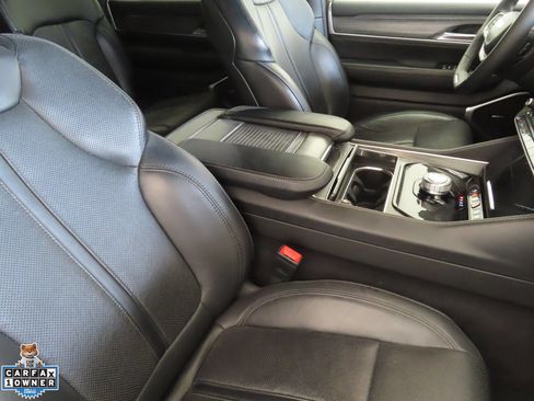 Used 2024 Jeep Wagoneer Series II w/ Flexible Seating Group RWD image 28