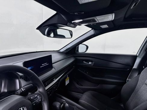 Used 2025 Honda Accord Sport image 12