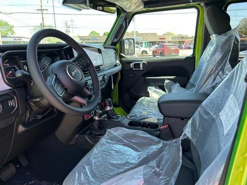 New 2025 Jeep Gladiator Willys image 11