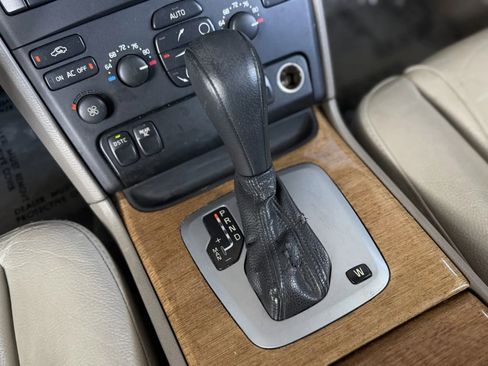 Used 2005 Volvo XC90 T6 image 30