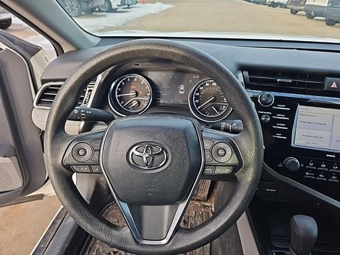 Used 2020 Toyota Camry LE image 23