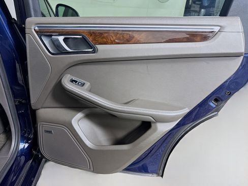 Used 2017 Porsche Macan GTS w/ Premium Package Plus image 28