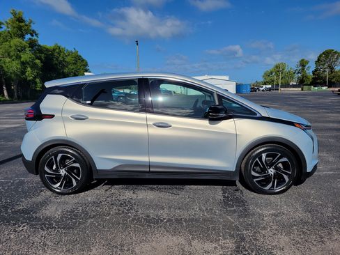 Certified 2023 Chevrolet Bolt LT w/ Infotainment Package image 4
