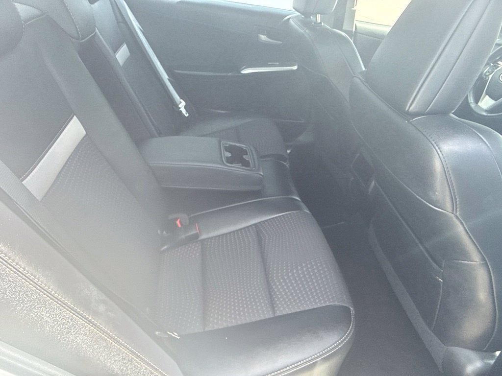 Used 2014 Toyota Camry SE FWD image 25