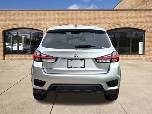 Used 2026 Mitsubishi Outlander Sport ES AWD/4WD image 4