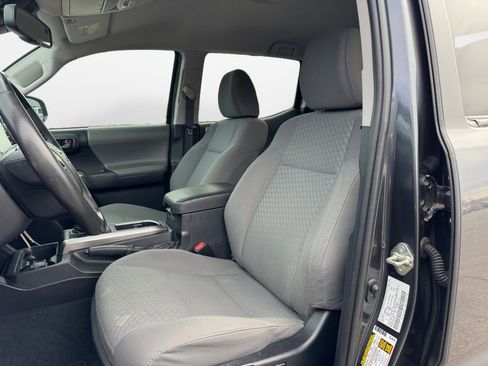 Used 2021 Toyota Tacoma SR5 image 9