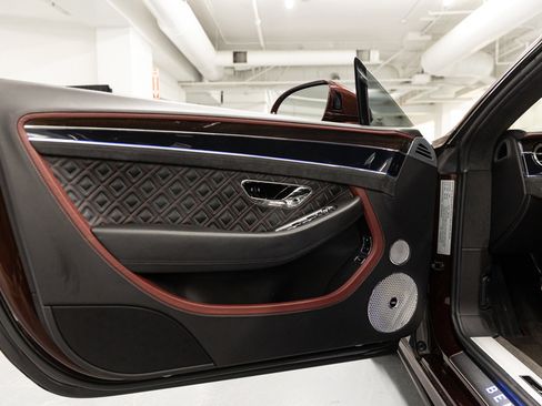 Used 2022 Bentley Continental GT Speed image 23