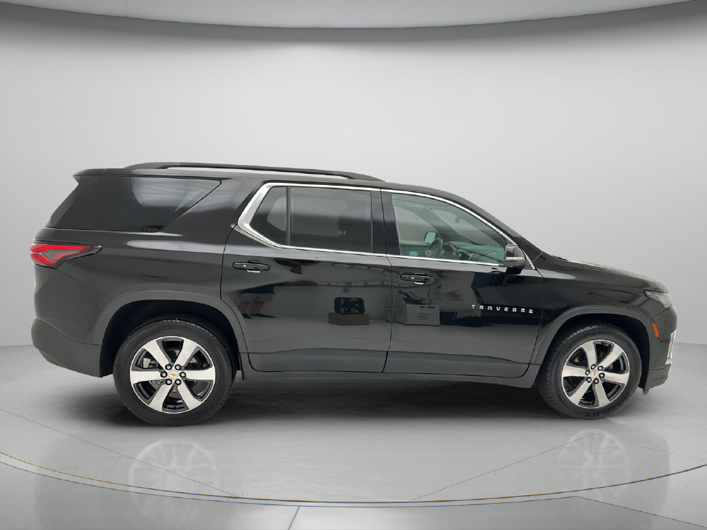 Used 2023 Chevrolet Traverse LT w/ LT Premium Package AWD/4WD image 6