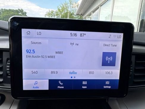 Used 2023 Ford Explorer XLT AWD/4WD image 23