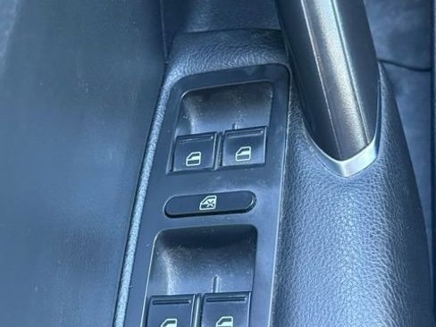 Used 2018 Volkswagen Passat 2.0T R-Line w/ R-Line Lighting Package image 17