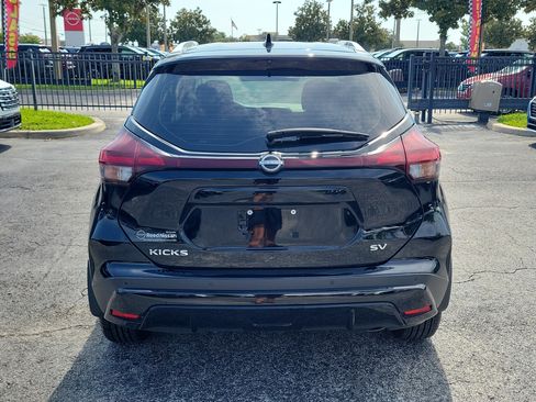 Certified 2024 Nissan Kicks SV FWD image 6