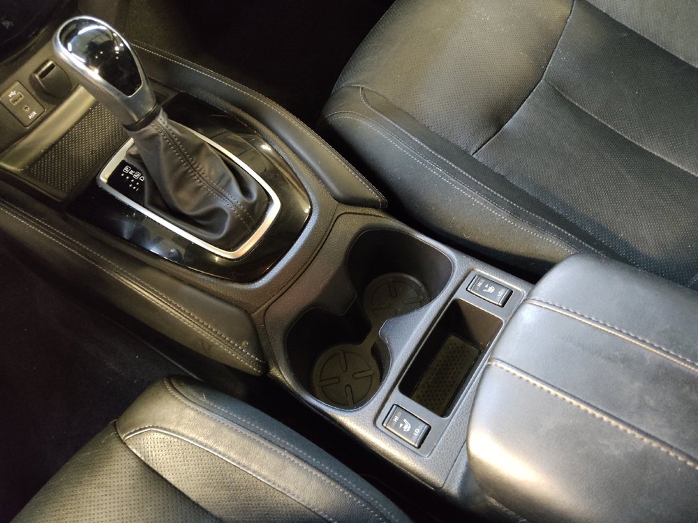 Used 2017 Nissan Rogue SL FWD image 26