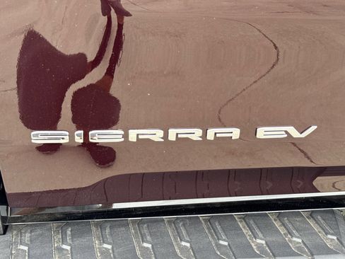 Used 2026 GMC Sierra EV Elevation AWD/4WD image 10