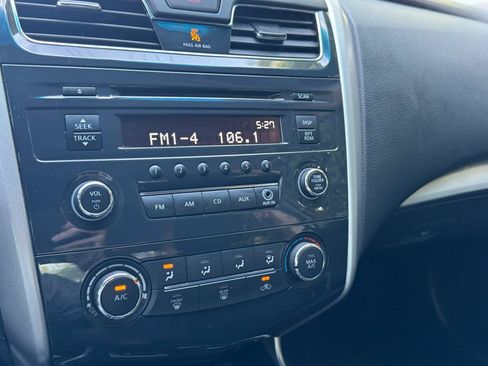 Used 2014 Nissan Altima 2.5 S FWD image 37