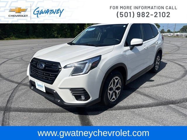 Used 2024 Subaru Forester Premium AWD/4WD image 1