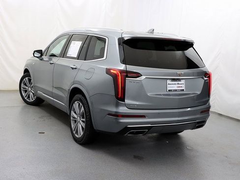 Used 2023 Cadillac XT6 Premium Luxury image 8