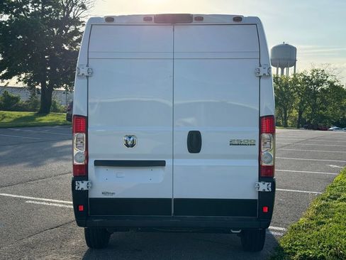 Used 2025 RAM ProMaster 2500 w/ Convenience Group FWD image 6