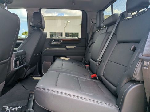 Certified 2026 GMC Sierra 2500 Denali w/ Denali Reserve Package AWD/4WD image 13