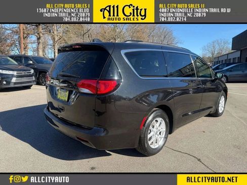 Used 2020 Chrysler Voyager Lxi FWD image 7