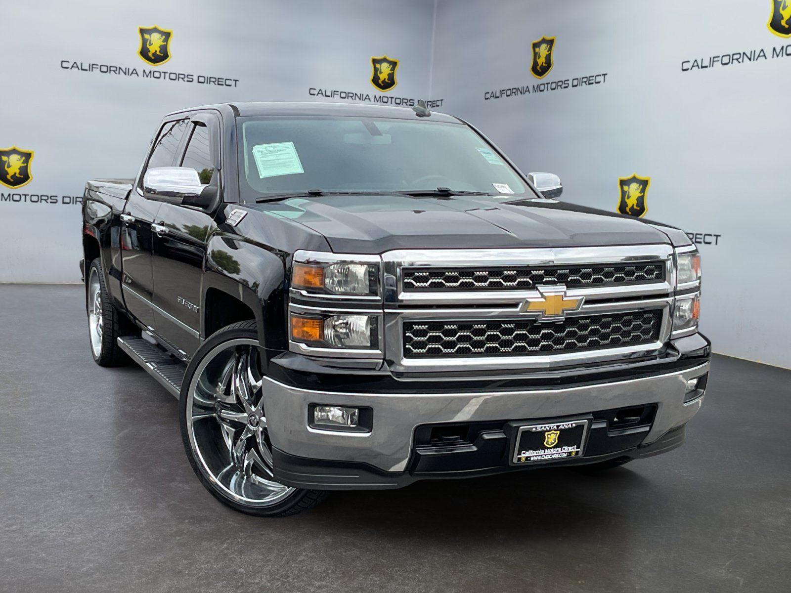 Used 2015 Chevrolet Silverado 1500 LT w/ LT Convenience Package RWD image 3