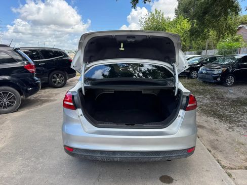 Used 2018 Ford Focus SE FWD image 22