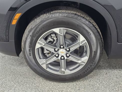 Used 2026 Chevrolet Blazer LT FWD image 9